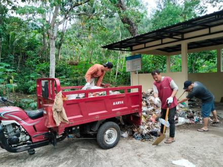 PENGELOLAAN SAMPAH TERPADU DI DESA BODAG